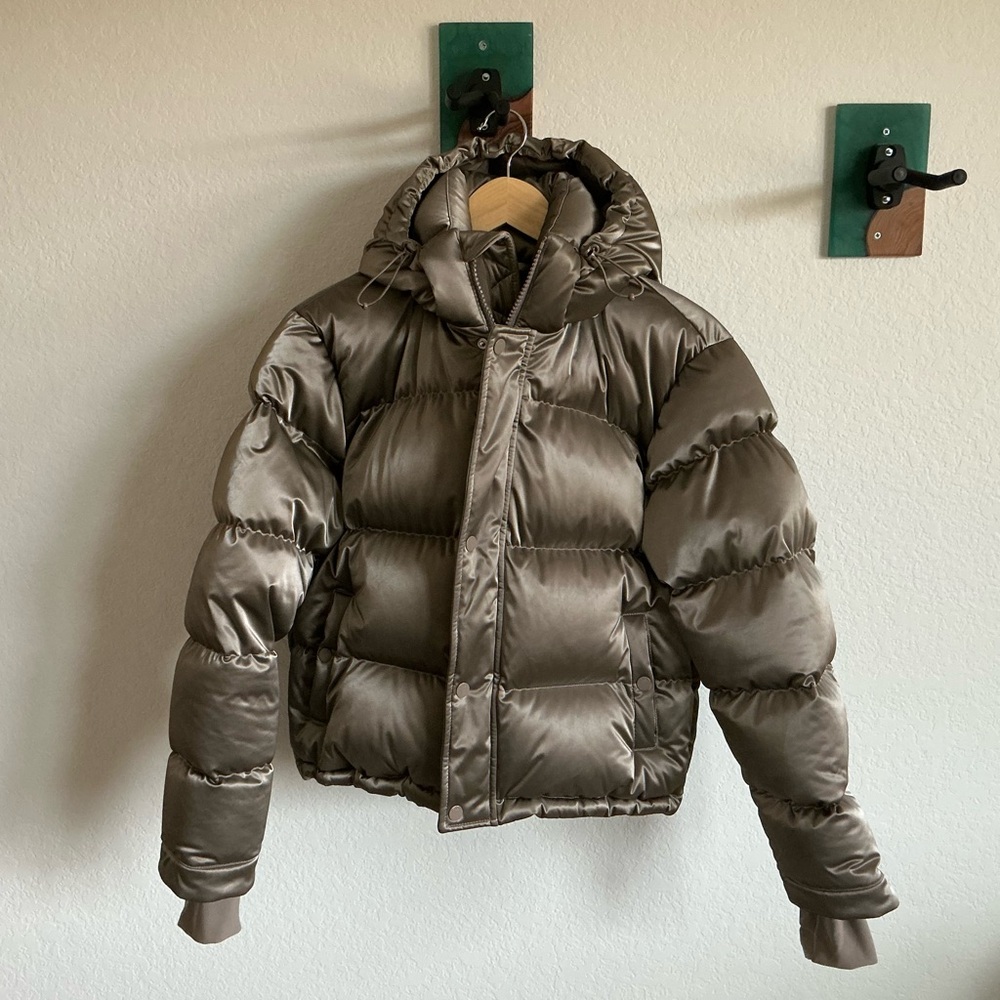 Aritzia super puff